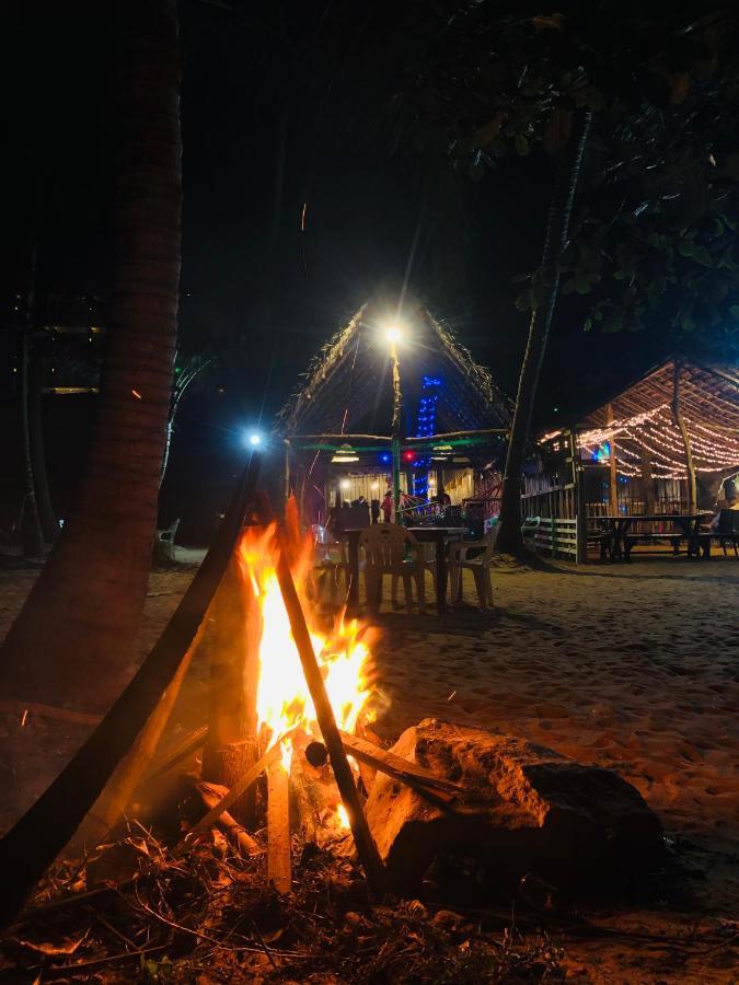Honey Beach Негомбо Екстер'єр фото