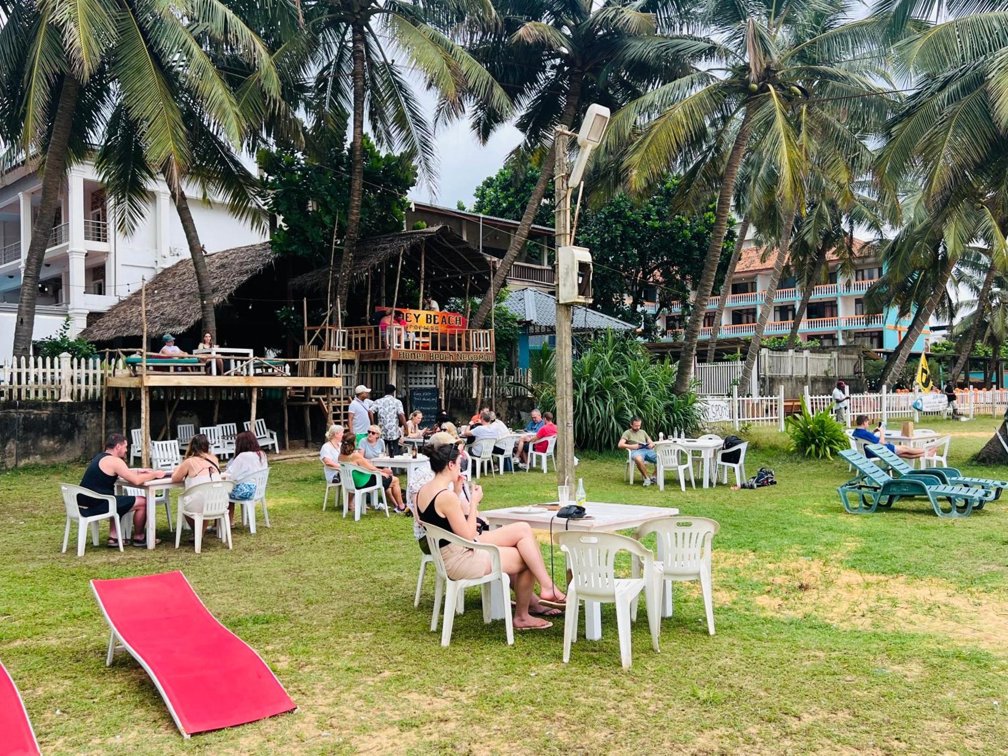 Honey Beach Негомбо Екстер'єр фото